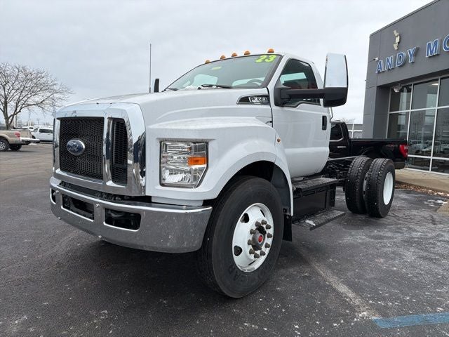 2023 Ford F-650SD Base