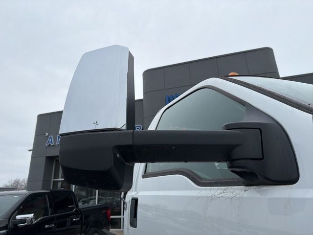 2023 Ford F-650SD Base