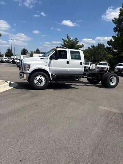 2027 Ford F-650SD Base