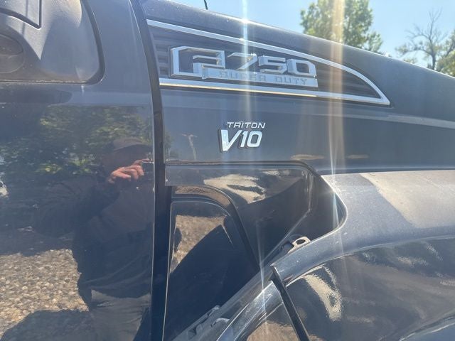 2016 Ford F-750SD Base Box Truck
