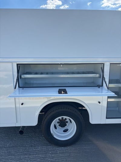 2026 Ford E-350SD Base Cutaway