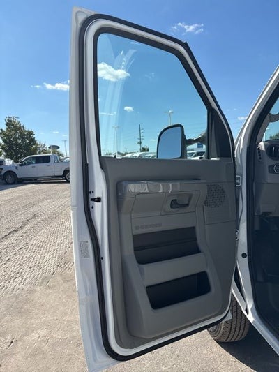 2026 Ford E-350SD Base Cutaway