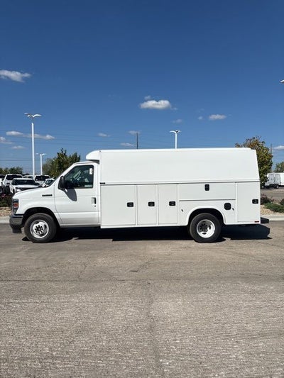 2026 Ford E-350SD Base Cutaway
