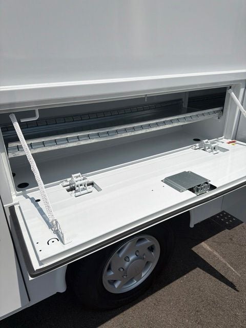 2027 Ford E-350SD Base Cutaway