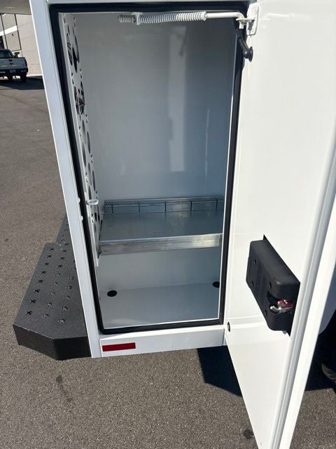 2027 Ford E-350SD Base Cutaway