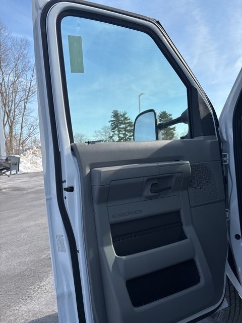 2026 Ford E-350SD Base Cutaway