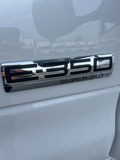 2025 Ford E-350SD Base Cutaway