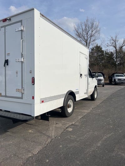 2025 Ford E-350SD Base Cutaway