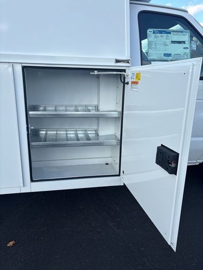 2026 Ford E-350SD Base Cutaway