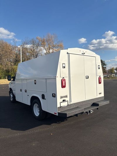 2026 Ford E-350SD Base Cutaway