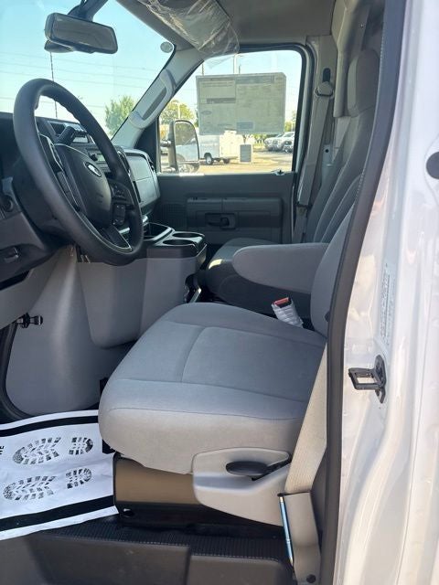 2027 Ford E-350SD Base Cutaway
