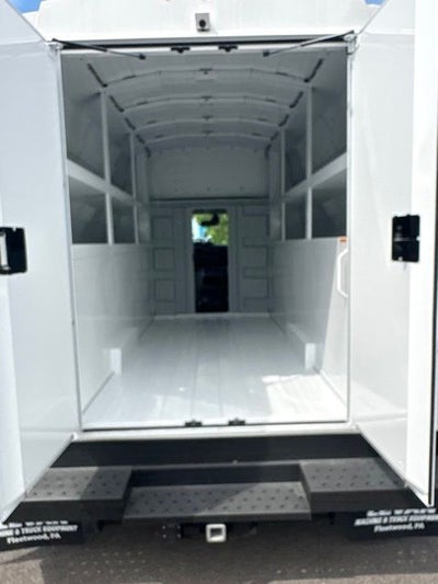 2027 Ford E-350SD Base Cutaway