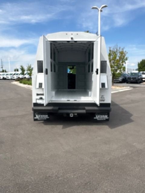 2027 Ford E-350SD Base Cutaway