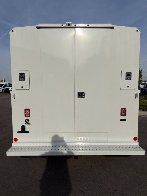2027 Ford E-350SD Base Cutaway