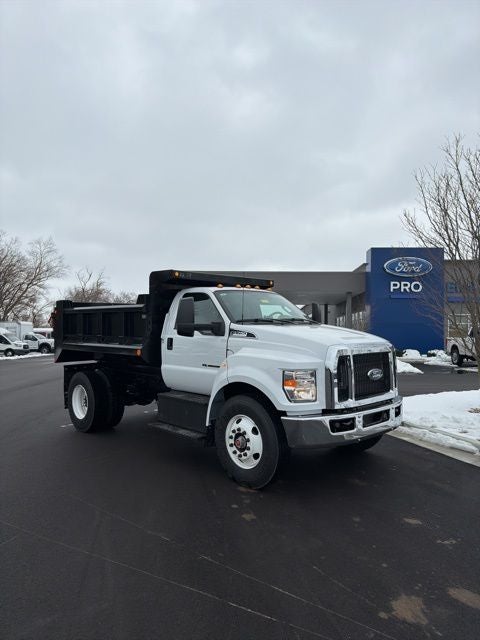 2026 Ford F-750SD Base XL