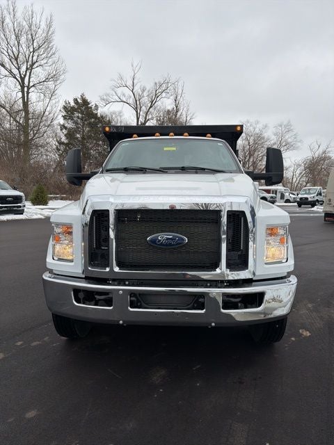 2026 Ford F-750SD Base XL