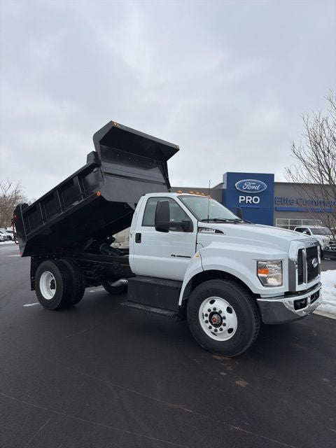 2026 Ford F-750SD Base XL