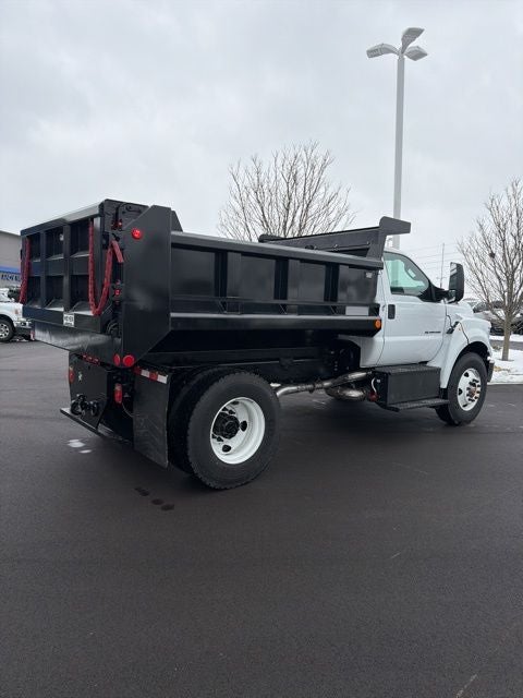 2026 Ford F-750SD Base XL