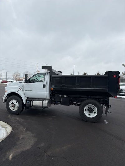 2026 Ford F-750SD Base XL