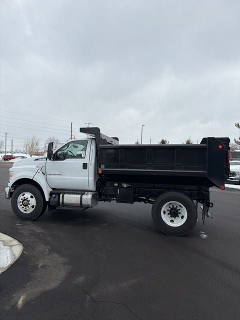 2026 Ford F-750SD Base XL