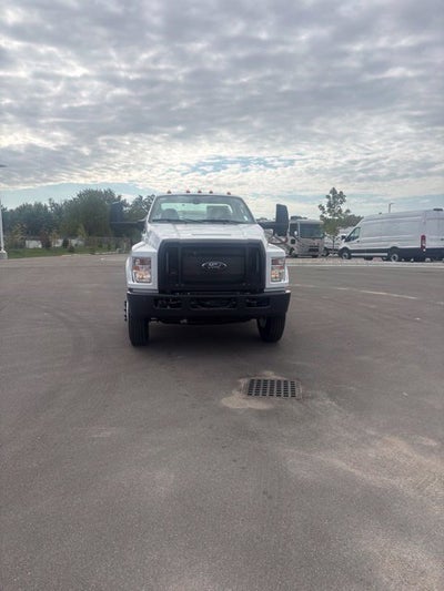 2027 Ford F-750SD Base