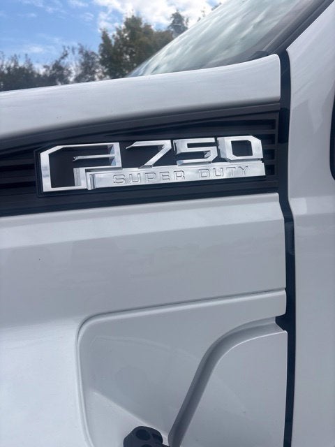 2027 Ford F-750SD Base