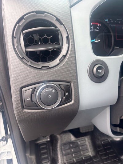 2027 Ford F-750SD Base