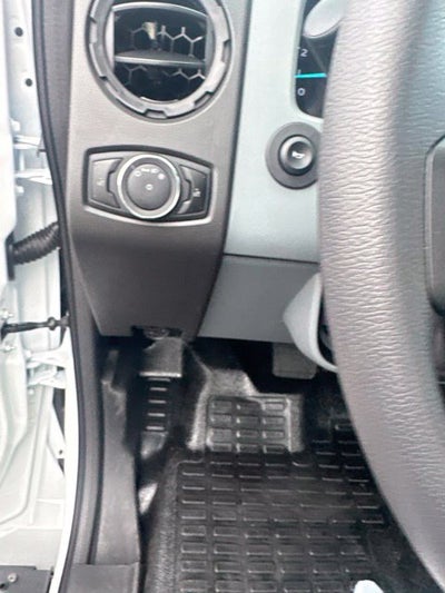2027 Ford F-750SD Base