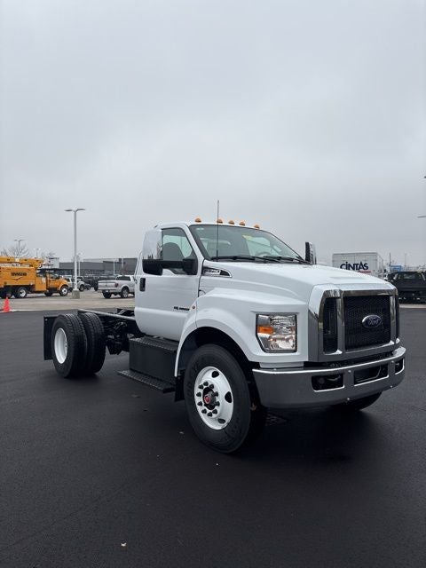 2026 Ford F-750SD Base XL