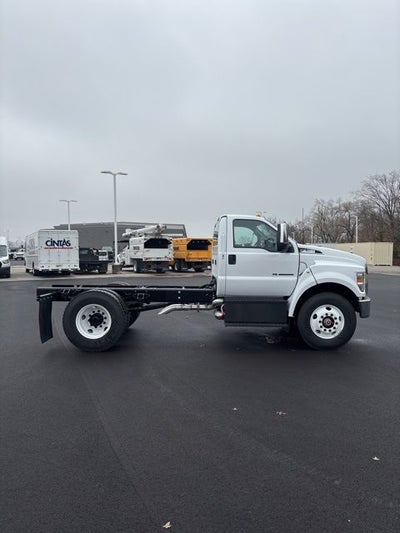 2026 Ford F-750SD Base XL