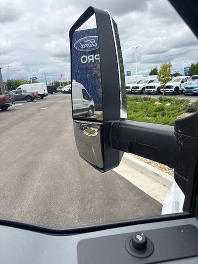 2027 Ford F-750SD Base
