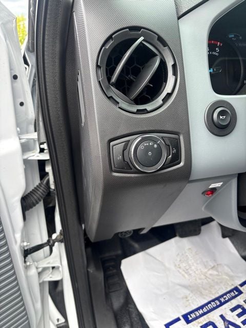 2027 Ford F-750SD Base