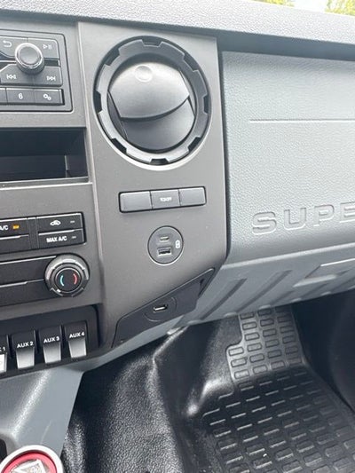 2027 Ford F-750SD Base