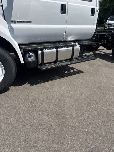 2027 Ford F-750SD Base