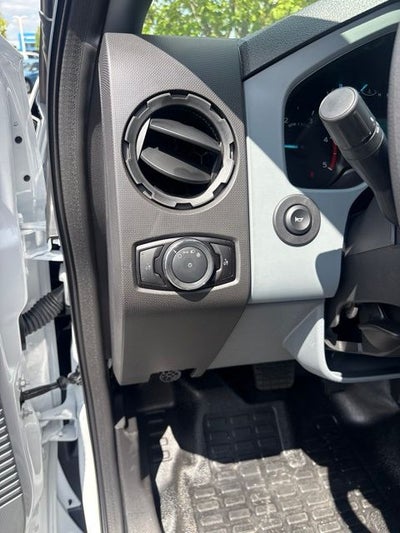 2027 Ford F-750SD Base