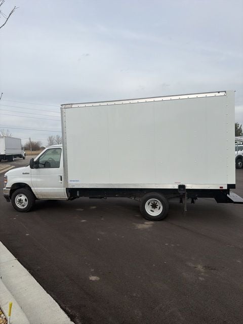 2026 Ford E-450SD Base