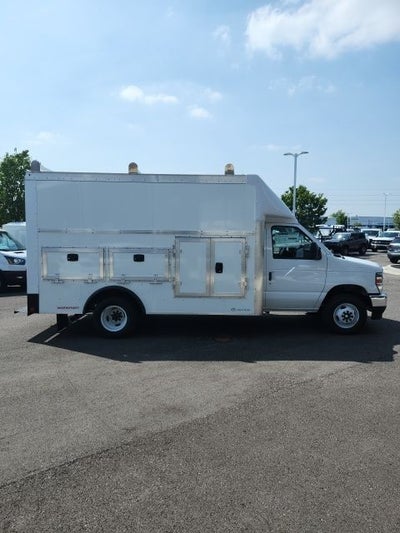 2026 Ford E-450SD Base