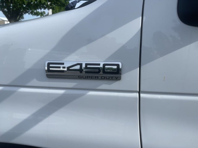 2025 Ford E-450SD Base
