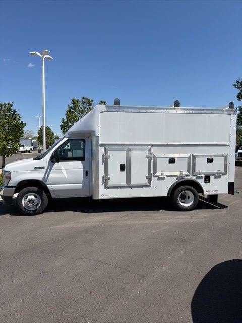 2026 Ford E-450SD Base