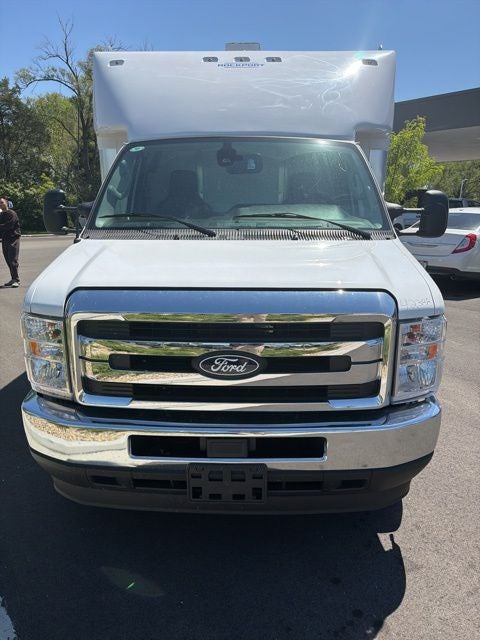 2026 Ford E-450SD Base