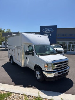 2026 Ford E-450SD Base