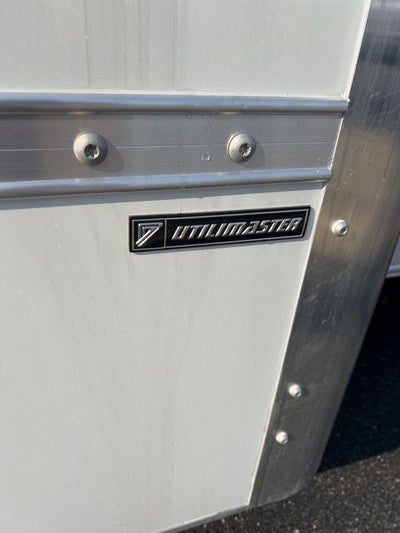 2025 Ford E-450SD Base