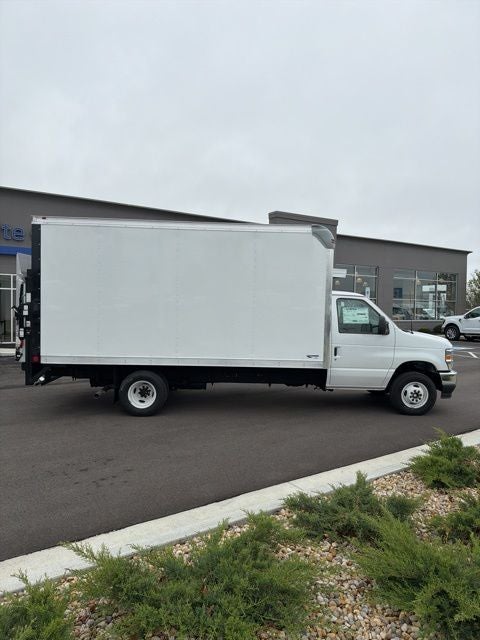 2026 Ford E-450SD Base