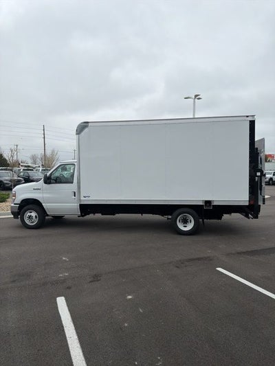 2026 Ford E-450SD Base