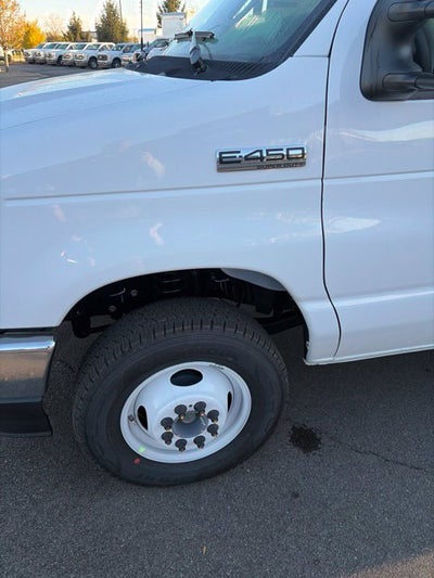 2027 Ford E-450SD Base