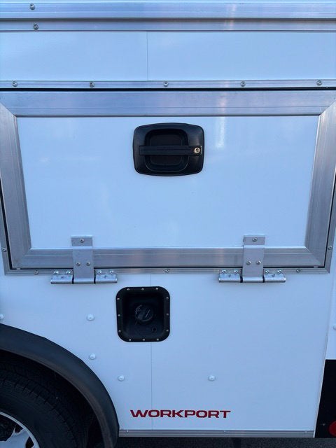 2027 Ford E-450SD Base