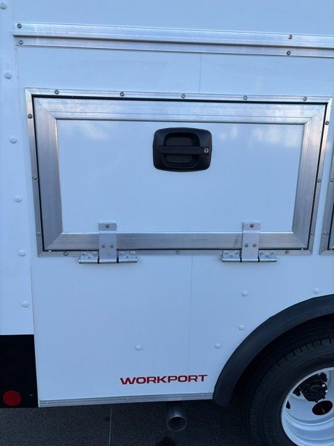2027 Ford E-450SD Base