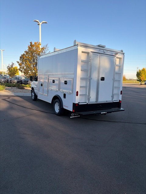 2027 Ford E-450SD Base