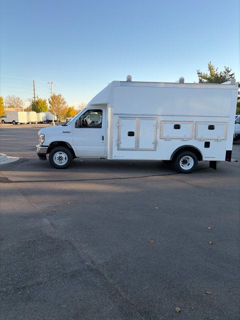 2027 Ford E-450SD Base