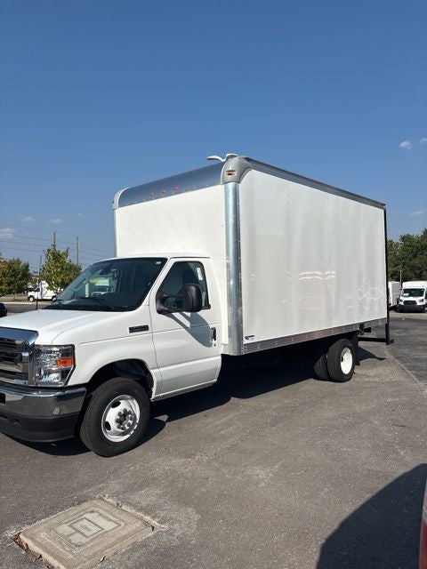 2026 Ford E-450SD Base